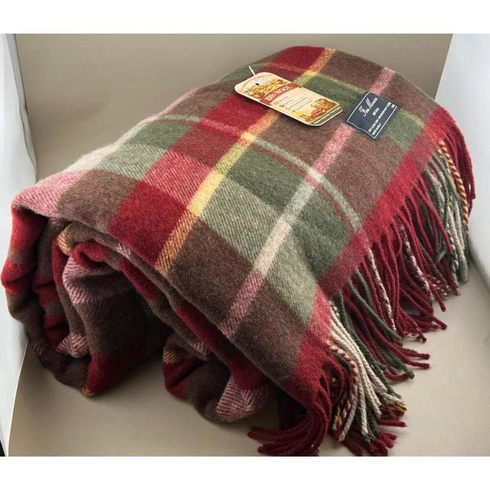 NWT Linea Emmeti 100% Fine Merino Wool Throw Blanket 51